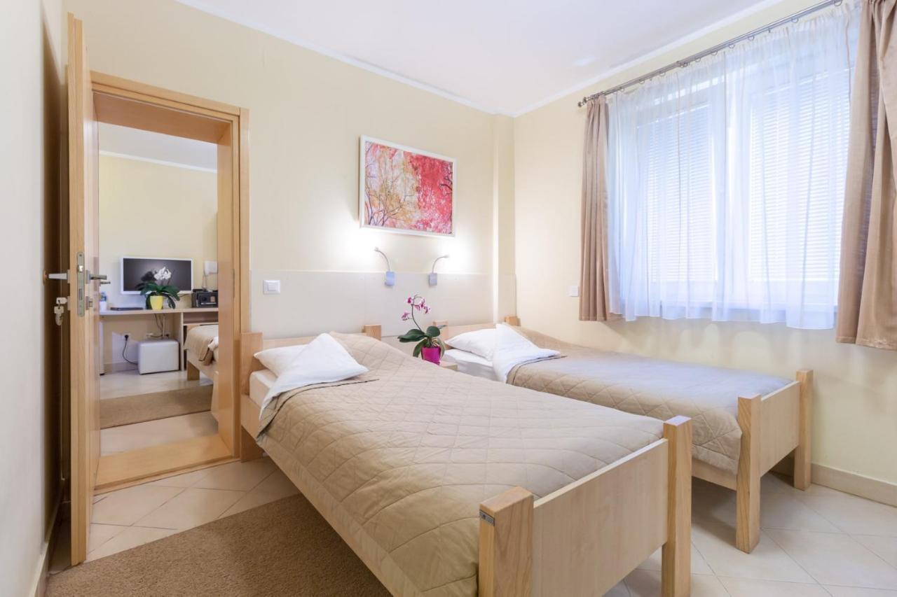 Wing Club Hotel Jagodina Luaran gambar